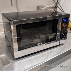 RCA 0.7 cu. ft. Stainless Steel Microwave 700W RMW727